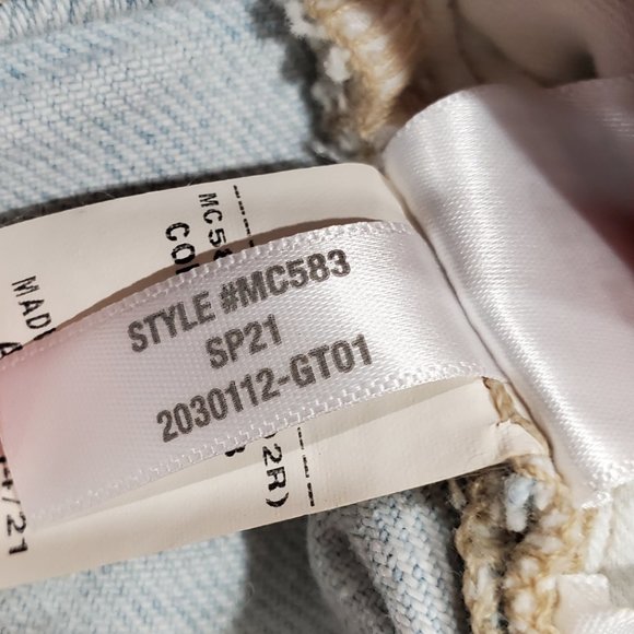 NWT Madewell The Mom Jean Distressed Raw-Hem Edition Style MC583 Size 26 - Picture 8 of 11